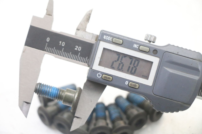 photo de BREMSSCHEIBENSCHRAUBE KYMCO XCITING 500 (2007 - 2010) - Zoom auf Gebrauchszustand