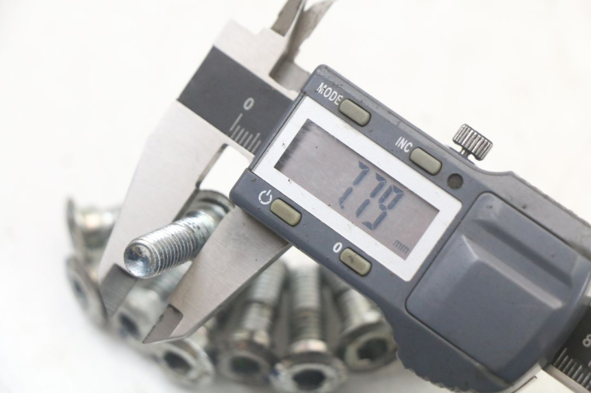 photo de BREMSSCHEIBENSCHRAUBE MASAI SCRAMBLER SPORT 125 (2021 - 2025) - Alternative Perspektive