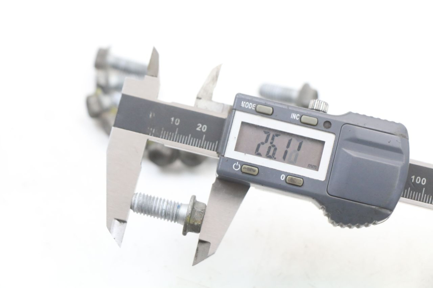 photo de BREMSSCHEIBENSCHRAUBE MOTO GUZZI NORGE 8V GT 1200 (2011 - 2016) - Alternative Perspektive