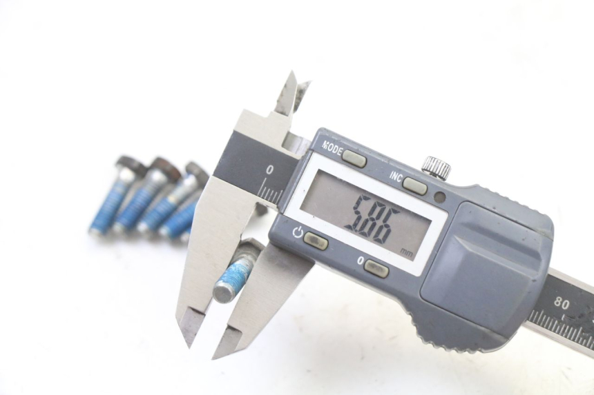 photo de BREMSSCHEIBENSCHRAUBE PIAGGIO NRG POWER PUREJET 50 (2018 - 2021) - Technische Nahaufnahme