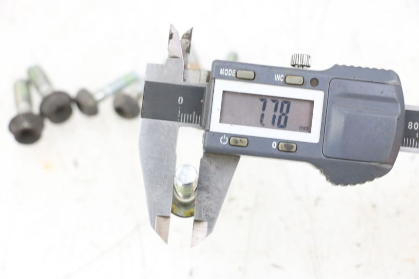 photo de BREMSSCHEIBENSCHRAUBE HONDA NSR R 125 (1994 - 2003) - Alternative Perspektive