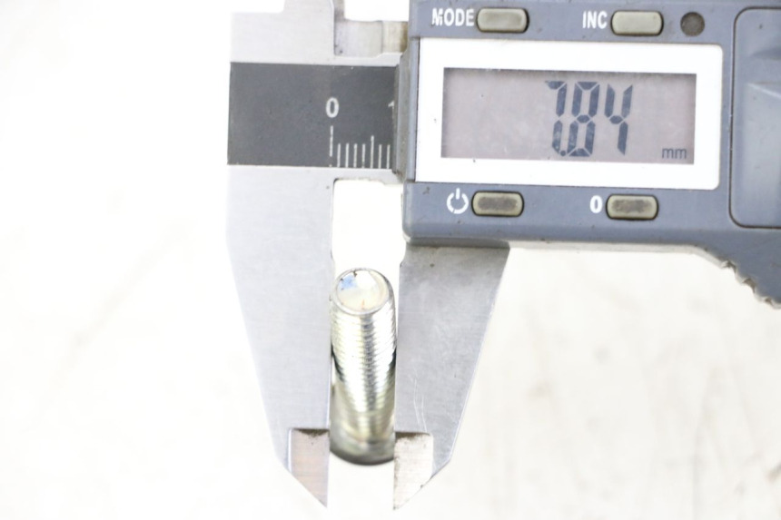 photo de BREMSSCHEIBENSCHRAUBE PEUGEOT SATELIS 125 (2013 - 2018) - Zoom auf Gebrauchszustand