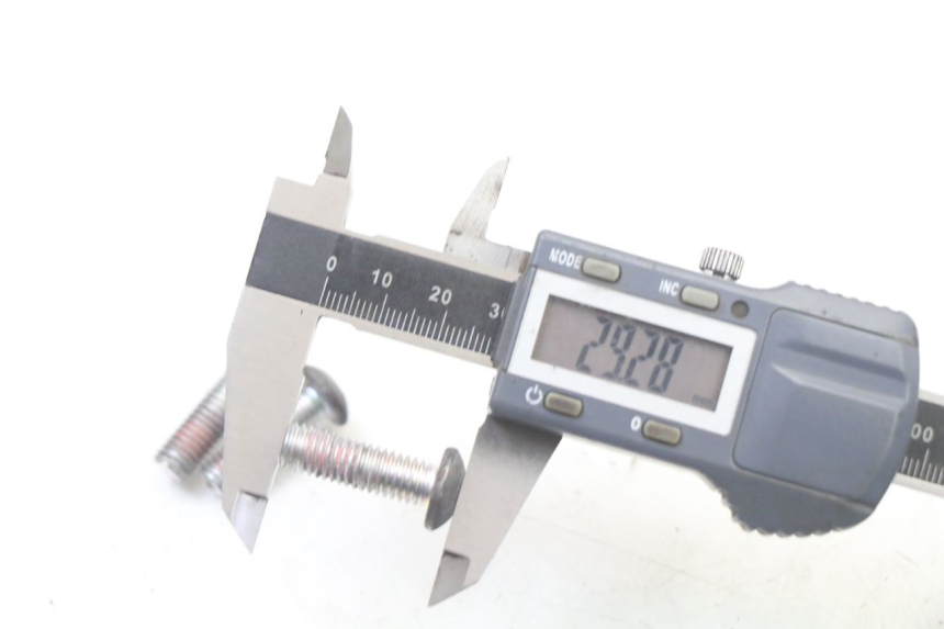 photo de BREMSSCHEIBENSCHRAUBE PEUGEOT STREETZONE I 2T 50 (2018 - 2020) - Alternative Perspektive