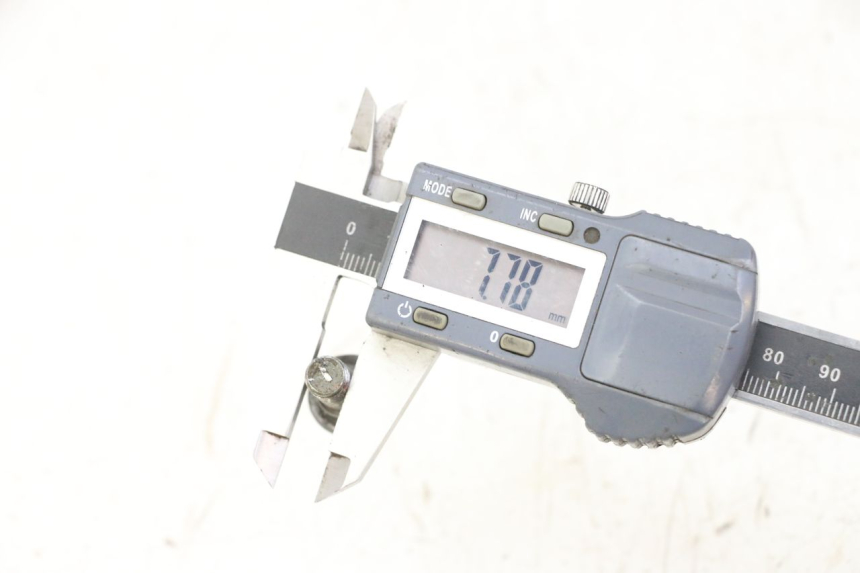 photo de BREMSSCHEIBENBEFESTIGUNGSSCHRAUBE PEUGEOT TWEET 4T 50 (2014 - 2019) - Detailansicht des Bauteils