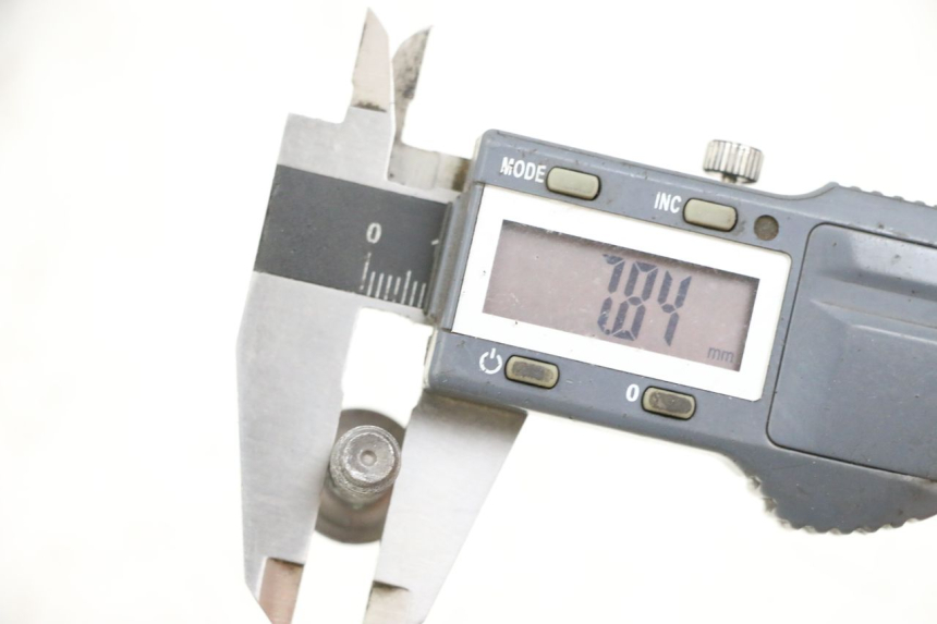 photo de BREMSSCHEIBENSCHRAUBE BMW R GS 1250 (2021 - 2024) - Zoom auf Gebrauchszustand