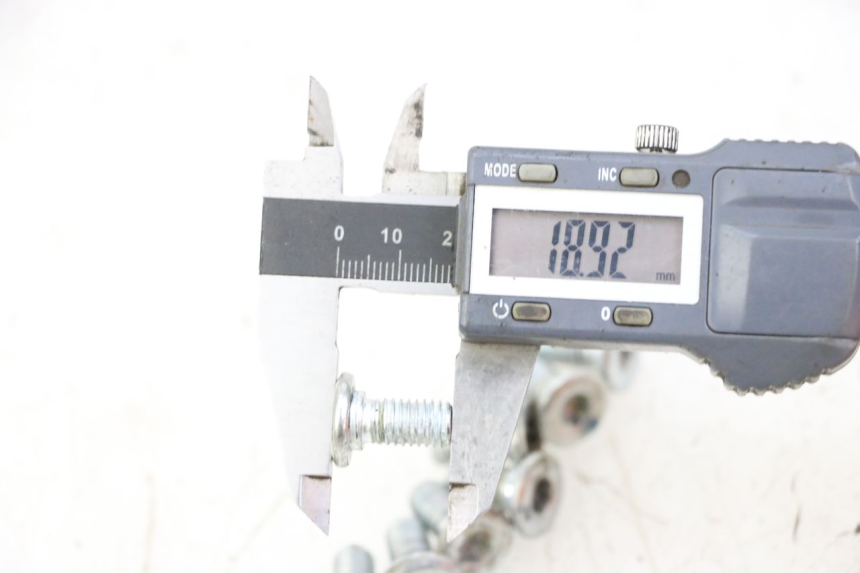 photo de BREMSSCHEIBENSCHRAUBE APOLLO RFZ 125 - Detailansicht des Bauteils