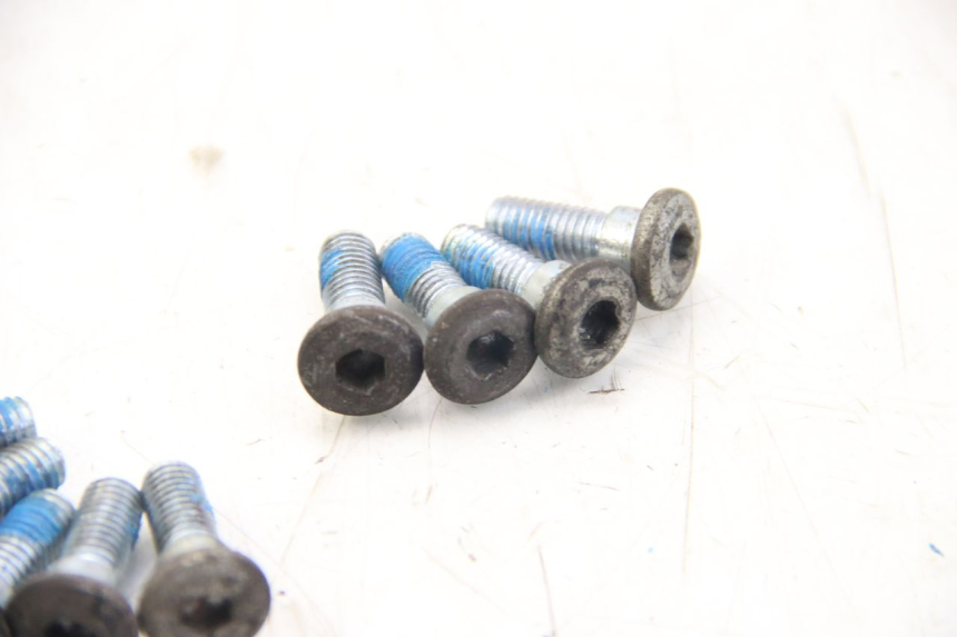 photo de BREMSSCHEIBENBEFESTIGUNGSSCHRAUBE DAELIM S3 125 (2010 - 2017) - Alternative Perspektive