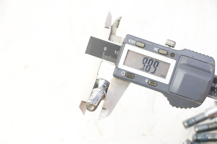 photo de BREMSSCHEIBENSCHRAUBE TRIUMPH SPRINT 900 (1995 - 1998) - Detailansicht des Bauteils