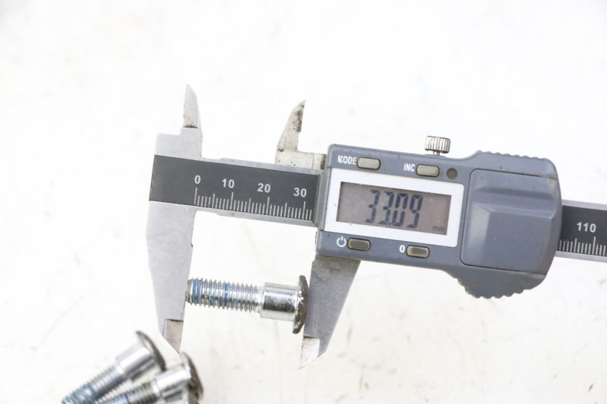 photo de BREMSSCHEIBENSCHRAUBE TRIUMPH SPRINT 900 (1995 - 1998) - Alternative Perspektive