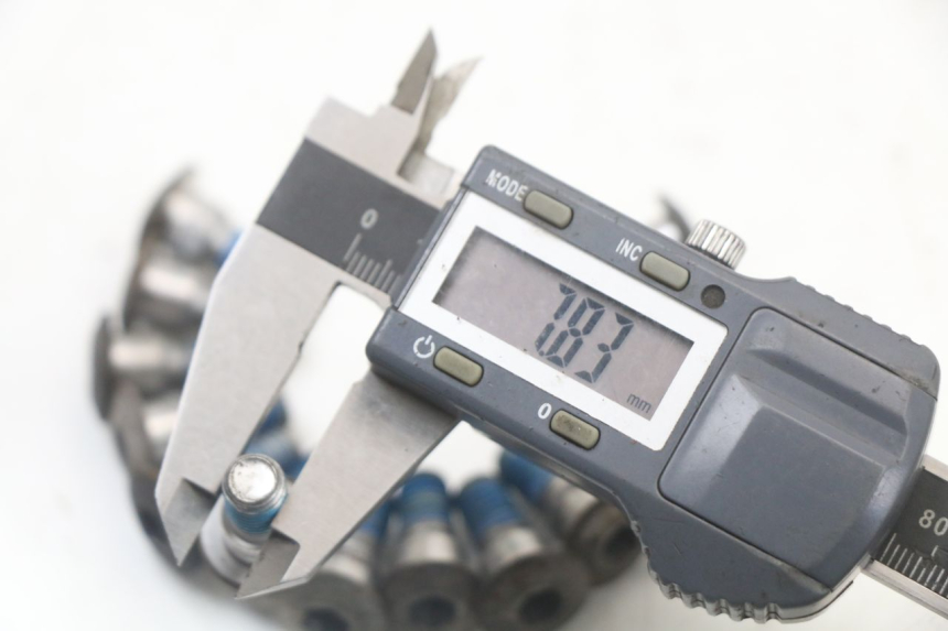 photo de BREMSSCHEIBENSCHRAUBE SUZUKI GSR 750 (2011 - 2017) - Alternative Perspektive