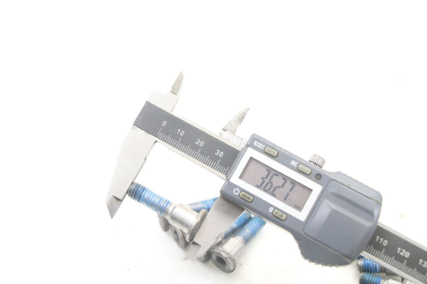 photo de BREMSSCHEIBENSCHRAUBE SUZUKI GSX F GSXF 650 (2007 - 2015) - Technische Nahaufnahme