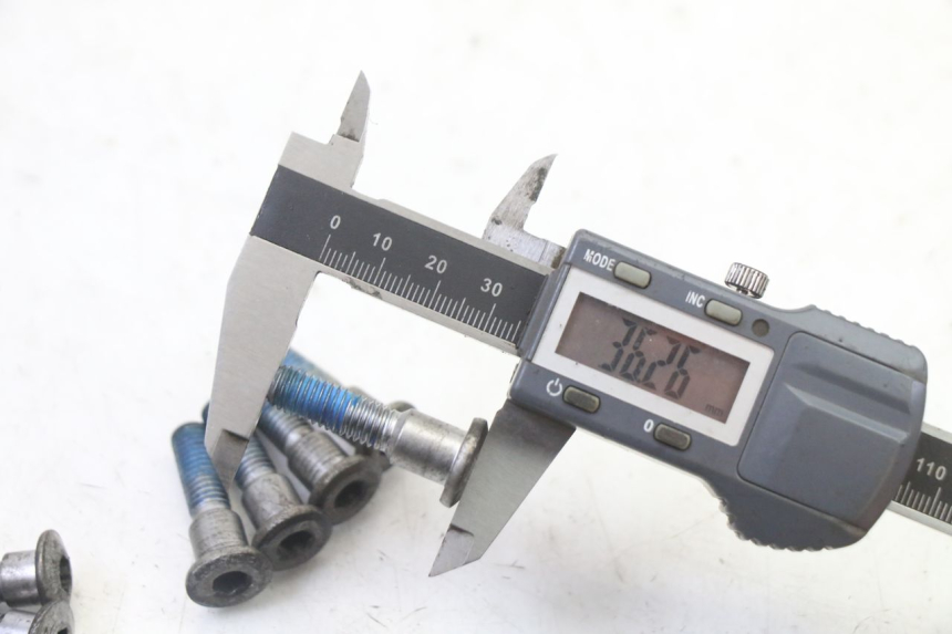 photo de BREMSSCHEIBENSCHEIBE SUZUKI SV S 650 (2003 - 2009) - Detailansicht des Bauteils