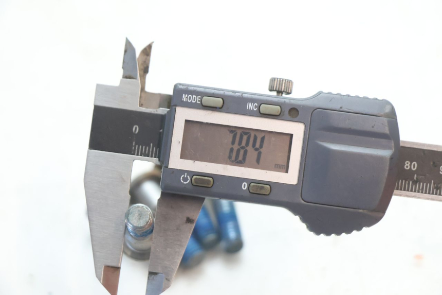 photo de BREMSSCHEIBENSCHEIBE SUZUKI SV S 650 (2003 - 2009) - Technische Nahaufnahme