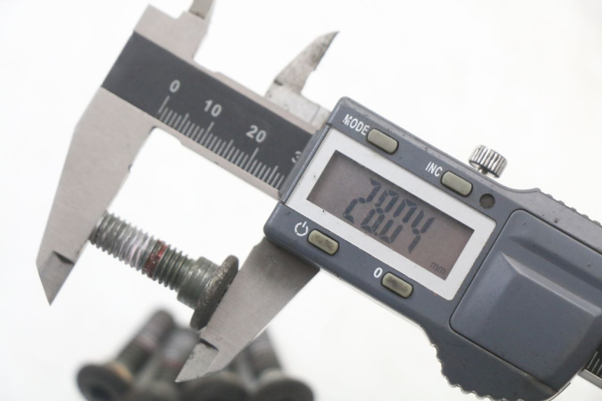 photo de BREMSSCHEIBENBEFESTIGUNGSSCHRAUBE SYM ORBIT III 3 4T 50 (2018 - 2021) - Zoom auf Gebrauchszustand