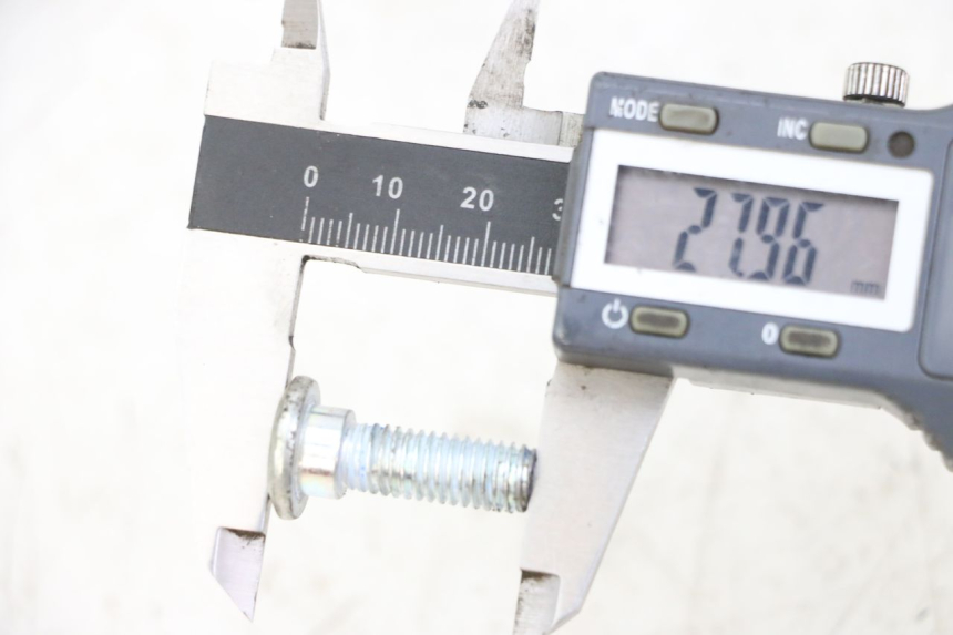 photo de BREMSSCHEIBENBEFESTIGUNGSSCHRAUBE TNT MOTOR BOSTON 4T 50 (2018 - 2025) - Zoom auf Gebrauchszustand