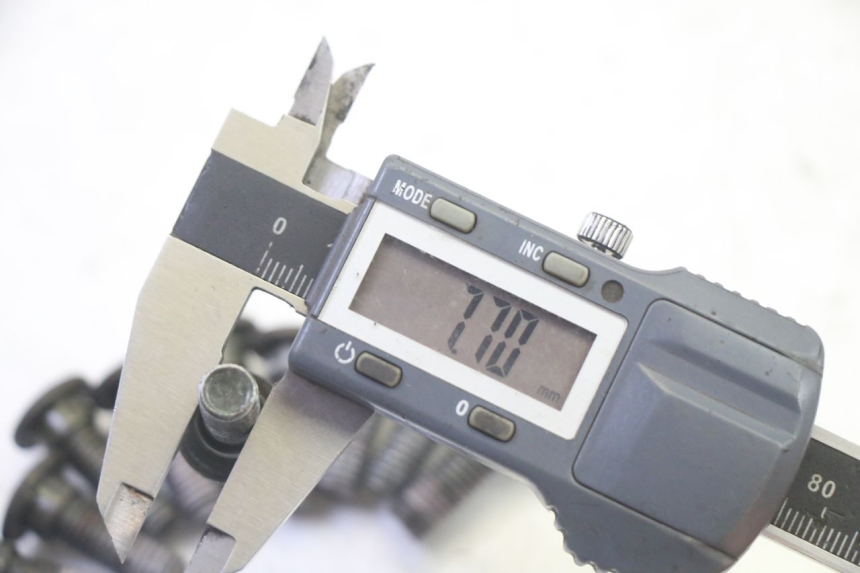 photo de BREMSSCHEIBENSCHRAUBE PEUGEOT TWEET PRO EFI 4T 50 (2021 - 2022) - Technische Nahaufnahme