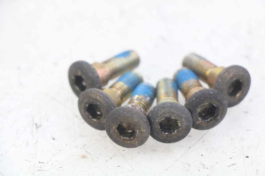 photo de BREMSSCHEIBENBEFESTIGUNGSSCHRAUBE DAELIM VL DAYSTAR 125 (2000 - 2011) - Alternative Perspektive