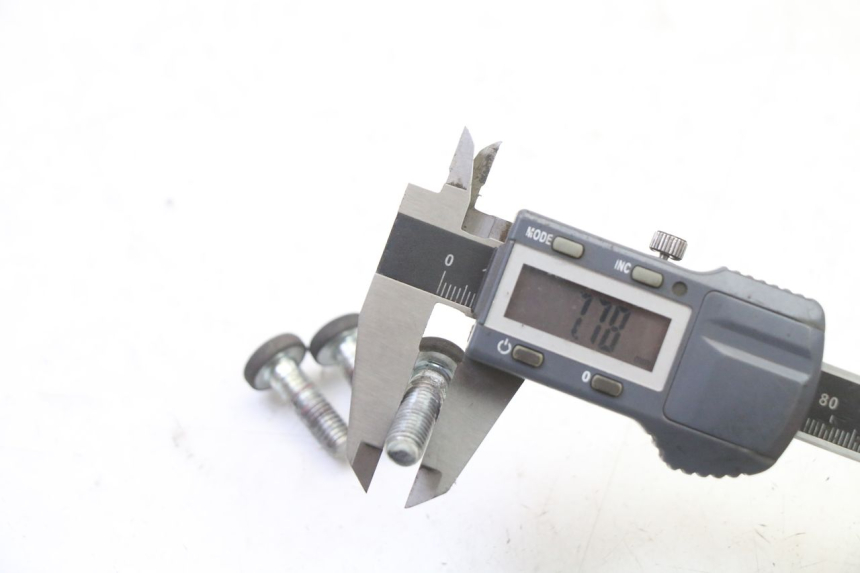 photo de BREMSSCHEIBENSCHRAUBE MBK WAAP 125 (2008 - 2013) - Technische Nahaufnahme