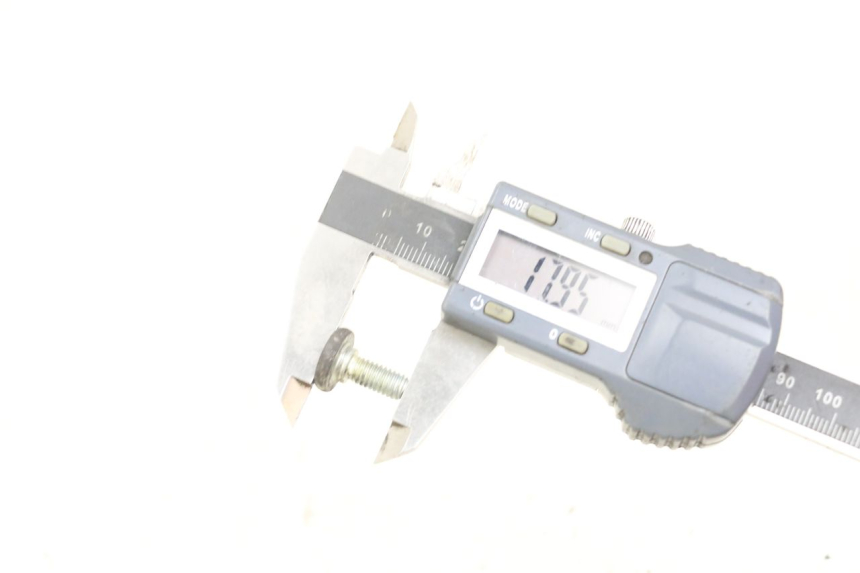 photo de BREMSSCHEIBENBEFESTIGUNGSSCHRAUBE YAMAHA XMAX X-MAX 125 (2006 - 2009) - Zoom auf Gebrauchszustand