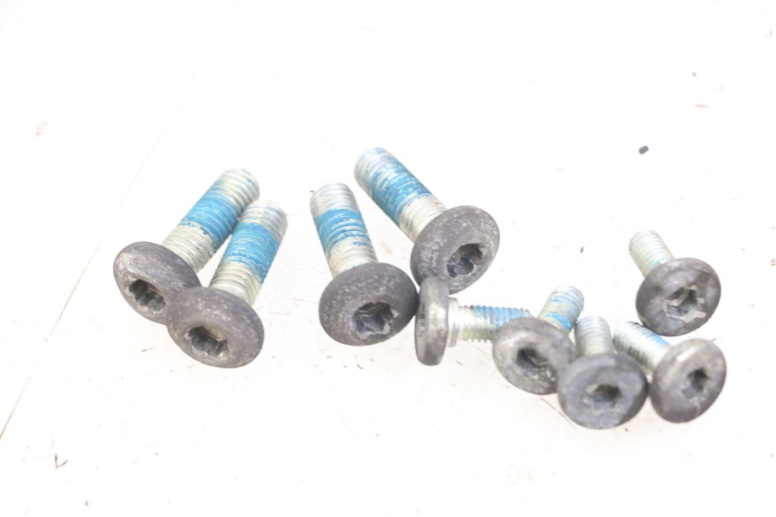 photo de BREMSSCHEIBENBEFESTIGUNGSSCHRAUBE YAMAHA XMAX X-MAX 125 (2006 - 2009) - Gesamtansicht des Produkts