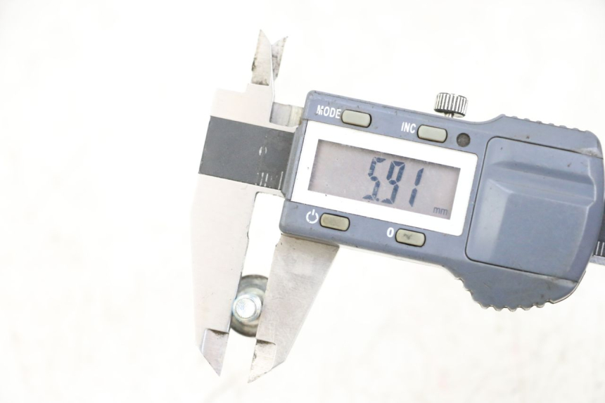 photo de BREMSSCHEIBENBEFESTIGUNGSSCHRAUBE YAMAHA XMAX X-MAX 125 (2006 - 2009) - Technische Nahaufnahme