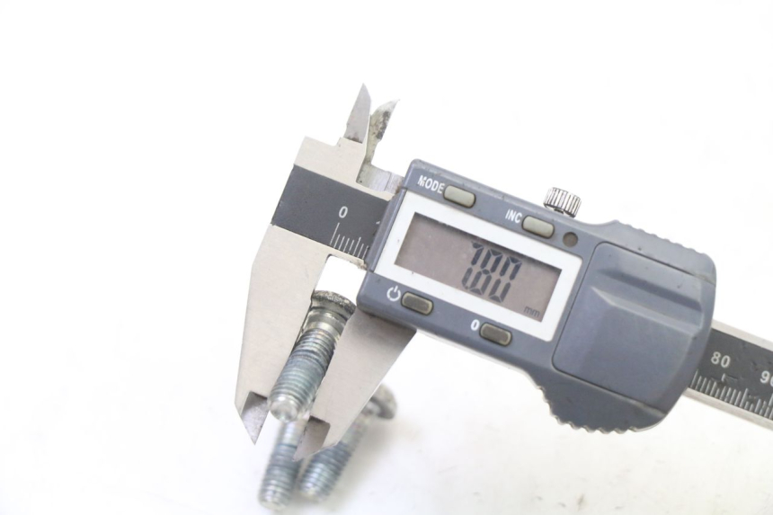 photo de BREMSSCHEIBENSCHRAUBE YAMAHA XMAX X-MAX 125 (2021 - 2025) - Technische Nahaufnahme