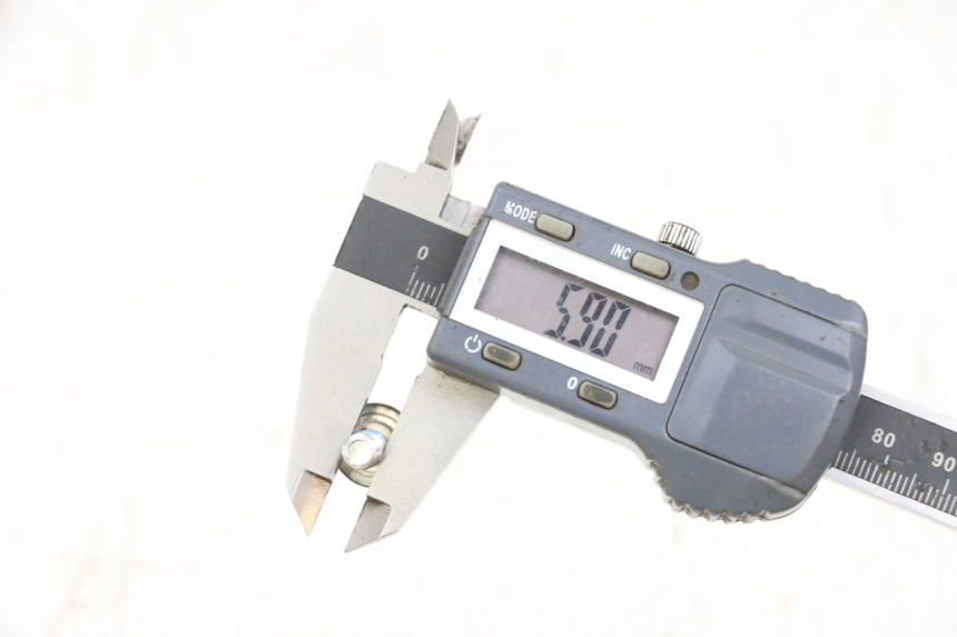 photo de BREMSSCHEIBENBEFESTIGUNGSSCHRAUBE YAMAHA X-MAX XMAX 125 (2010 - 2013) - Zoom auf Gebrauchszustand