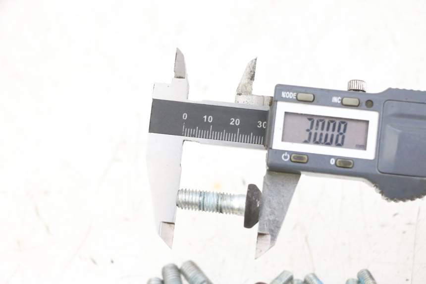 photo de BREMSSCHEIBENBEFESTIGUNGSSCHRAUBE YAMAHA X-MAX XMAX 125 (2010 - 2013) - Gesamtansicht des Produkts