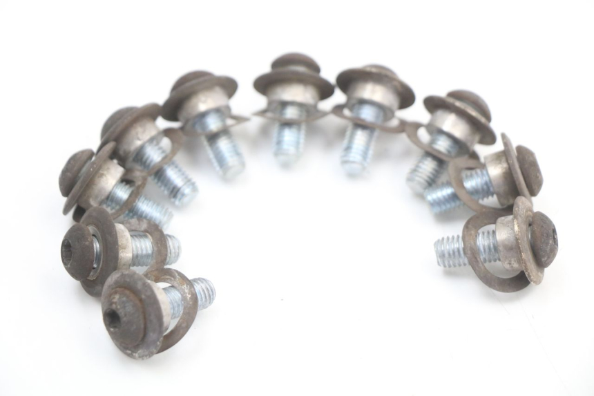 photo de BREMSSCHEIBENBEFESTIGUNGSSCHRAUBE PIAGGIO X10 125 (2012 - 2017) - Detailansicht des Bauteils