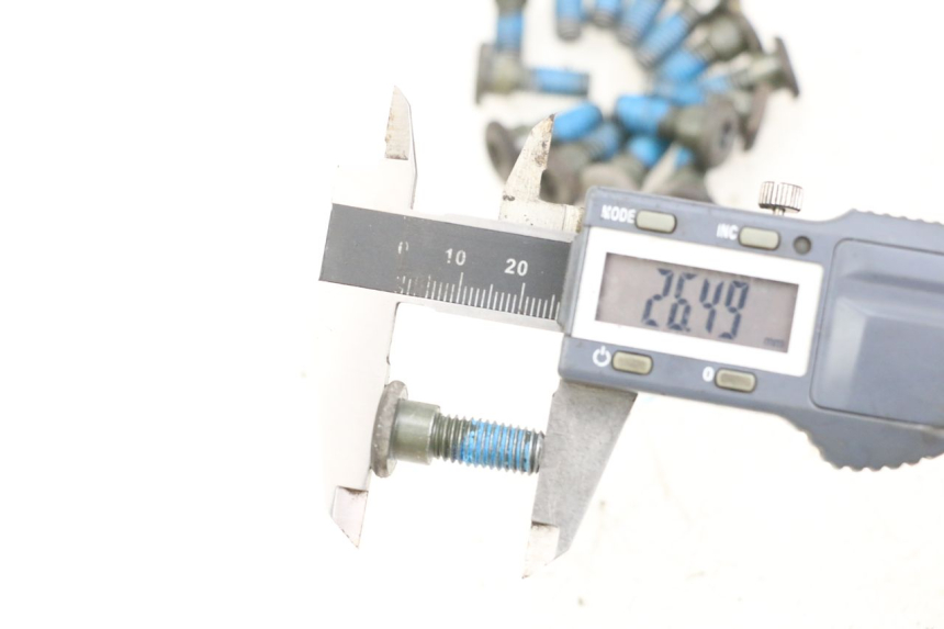 photo de BREMSSCHEIBENSCHRAUBE KYMCO XCITING 250 (2006 - 2009) - Zoom auf Gebrauchszustand