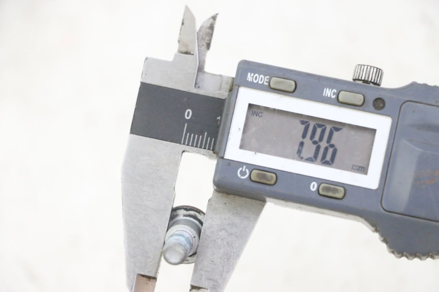 photo de BREMSSCHEIBENSCHRAUBE YAMAHA XJ6 ABS 600 (2008 - 2016) - Alternative Perspektive