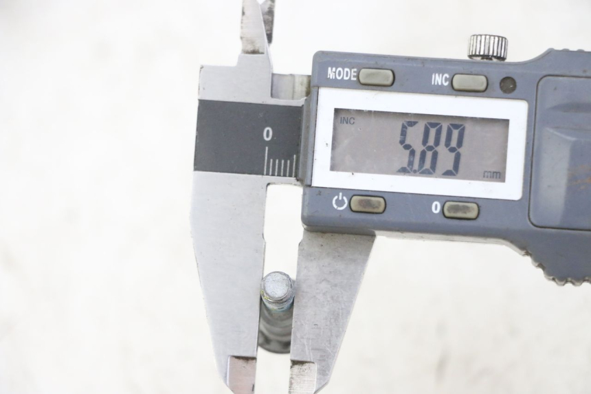 photo de BREMSSCHEIBENSCHRAUBE YAMAHA XJ6 ABS 600 (2008 - 2016) - Technische Nahaufnahme