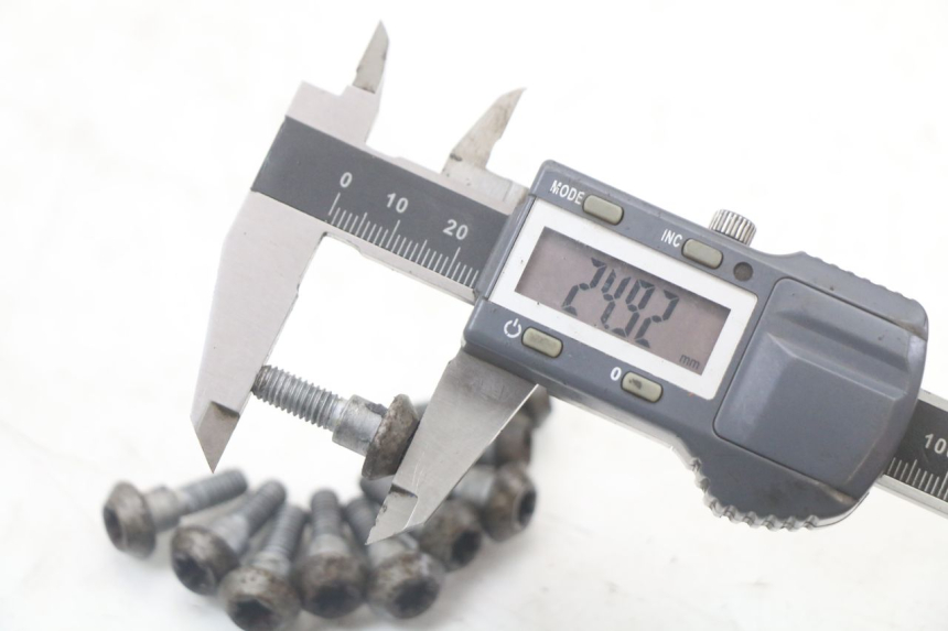 photo de BREMSSCHEIBENSCHRAUBE YAMAHA FZ1 FAZER 1000 (2007 - 2009) - Alternative Perspektive