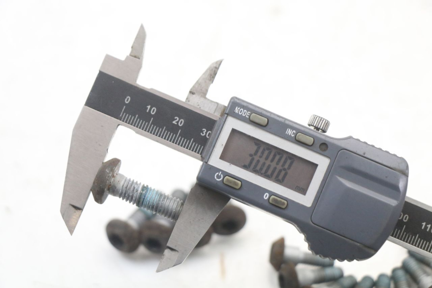 photo de BREMSSCHEIBENSCHRAUBE YAMAHA XJ6 ABS 600 (2008 - 2016) - Alternative Perspektive