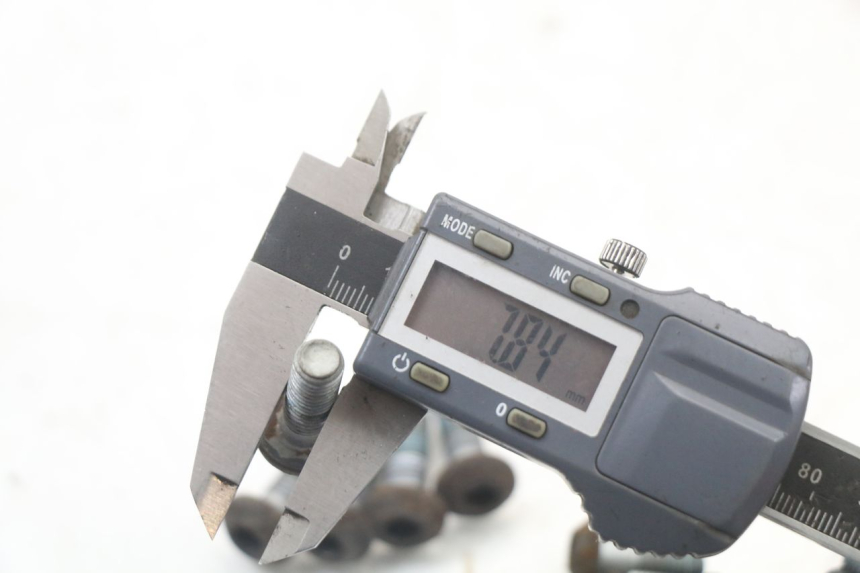 photo de BREMSSCHEIBENSCHRAUBE YAMAHA XJ6 ABS 600 (2008 - 2016) - Technische Nahaufnahme