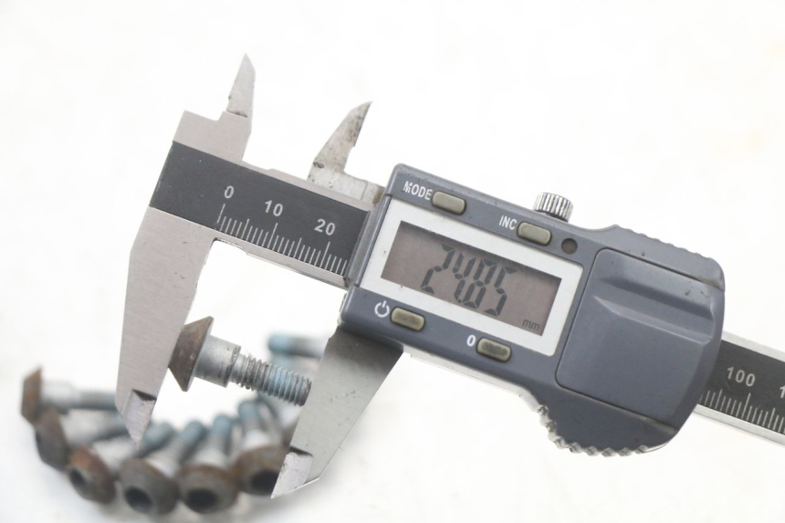 photo de BREMSSCHEIBENSCHRAUBE YAMAHA XJ6 ABS 600 (2008 - 2016) - Details der Befestigungspunkte