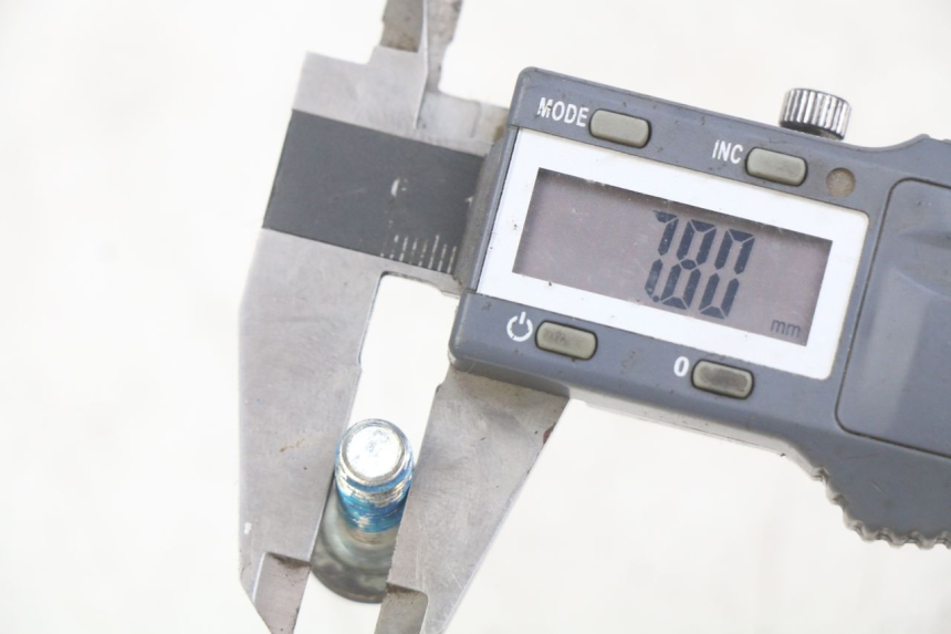 photo de BREMSSCHEIBENBEFESTIGUNGSSCHRAUBE YAMAHA YP MAJESTY 125 (2007 - 2010) - Zoom auf Gebrauchszustand