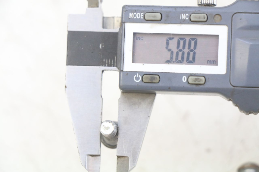 photo de BREMSSCHEIBENBEFESTIGUNGSSCHRAUBE PIAGGIO ZIP 2T 50 (2009 - 2019) - Detailansicht des Bauteils