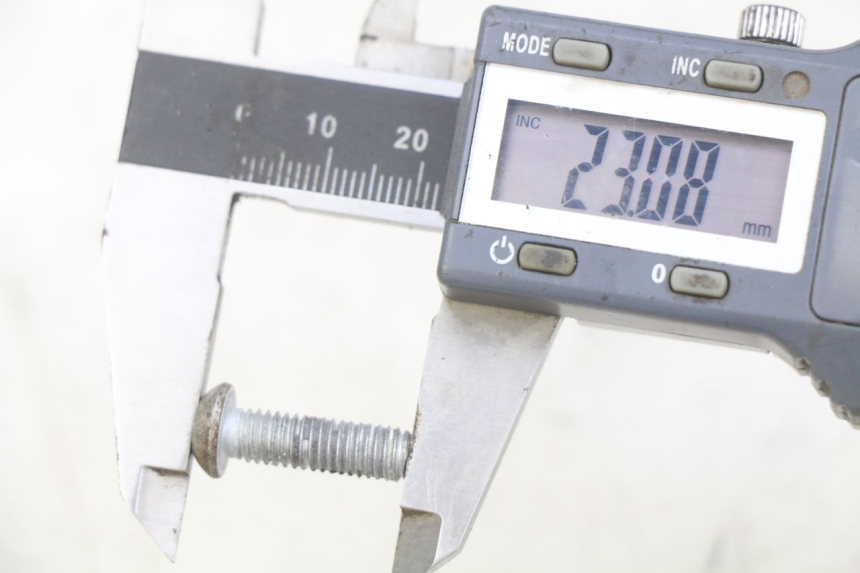 photo de BREMSSCHEIBENBEFESTIGUNGSSCHRAUBE PIAGGIO ZIP 2T 50 (2009 - 2019) - Alternative Perspektive